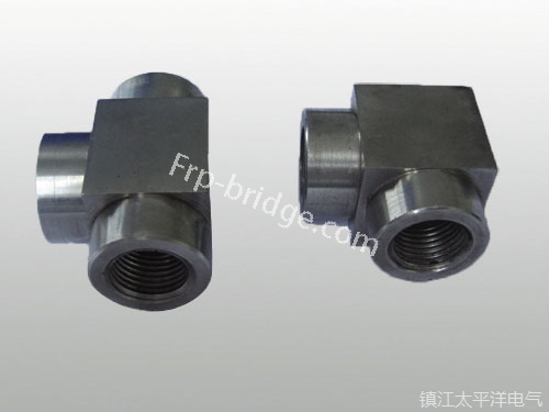 内螺(luo)紋彎通(tong)三通接(jie)頭