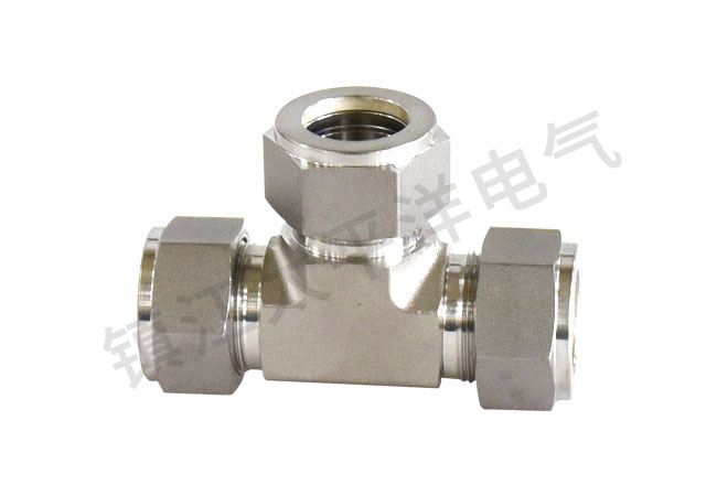 卡套(tao)三通中(zhong)間接頭(tou)